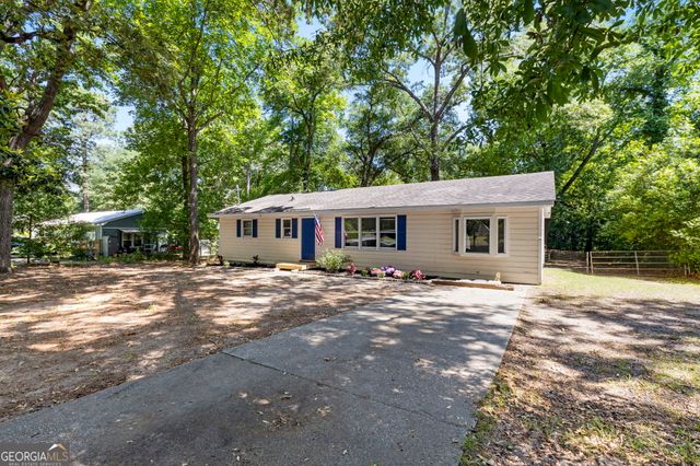 826 Oak Ridge Drive, Perry, GA 31069