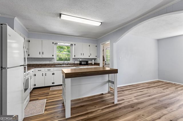 826 Oak Ridge Drive, Perry, GA 31069