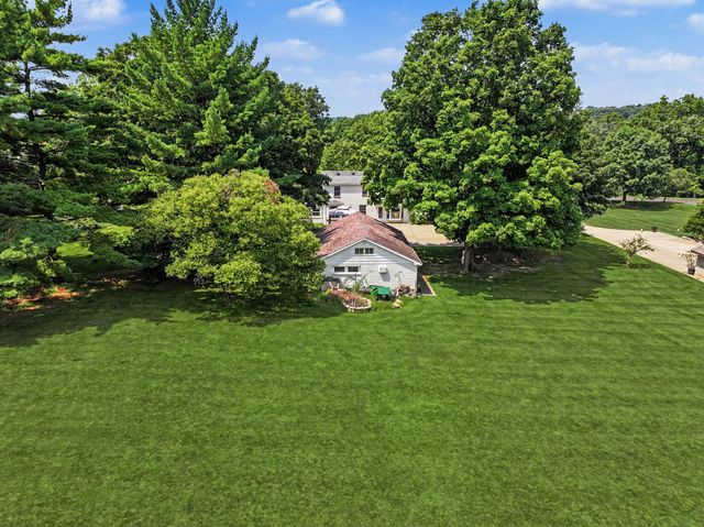 9000 Wolf Road, Burr Ridge, IL 60527