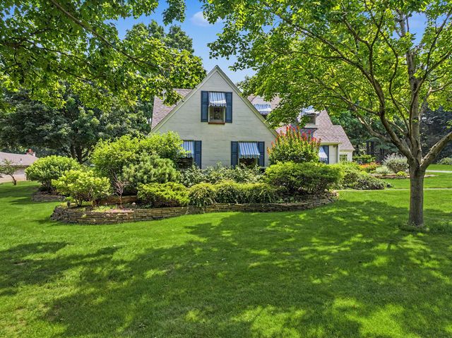 9000 Wolf Road, Burr Ridge, IL 60527