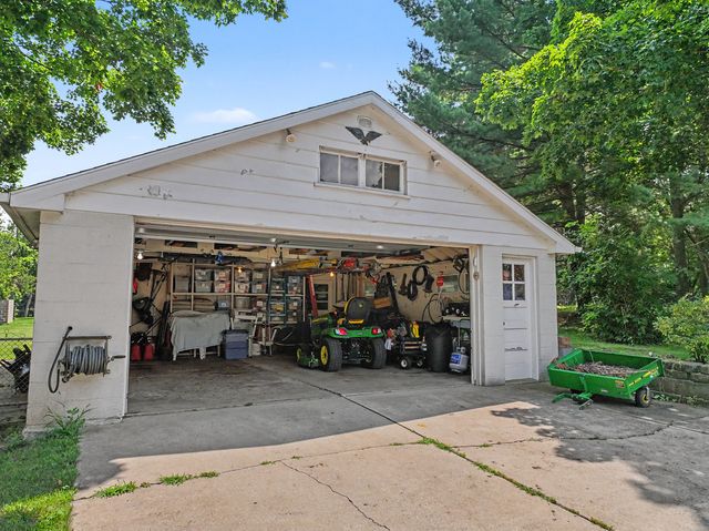 9000 Wolf Road, Burr Ridge, IL 60527
