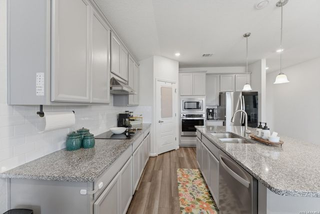 3133 Malbac Dr, Schertz, TX 78154