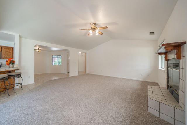 2166 Wicklow Street, Redding, CA 96001