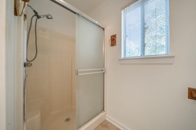 2166 Wicklow Street, Redding, CA 96001