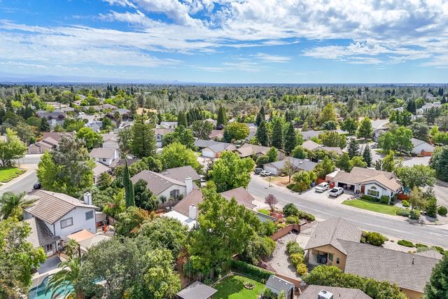 2166 Wicklow Street, Redding, CA 96001