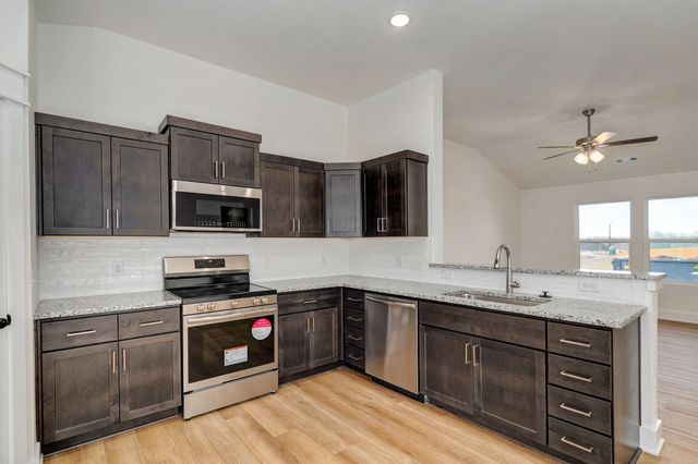 1164 E Abercorn Street, Republic, MO 65738