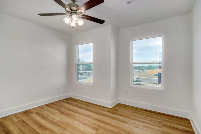 1164 E Abercorn Street, Republic, MO 65738