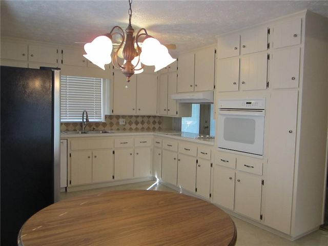 1611 Northwoods Drive, Marietta, GA 30066