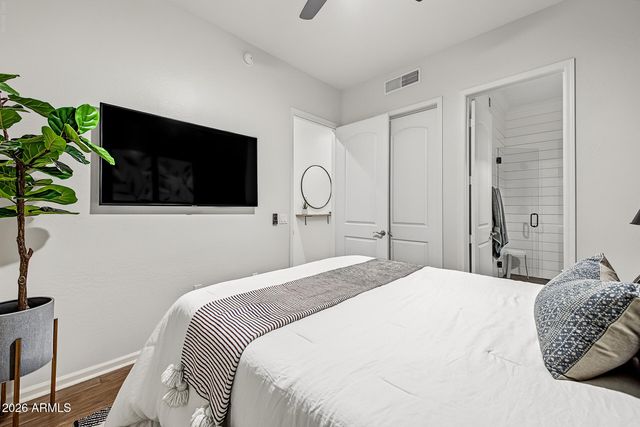 124 N CALIFORNIA Street 17, Chandler, AZ 85225