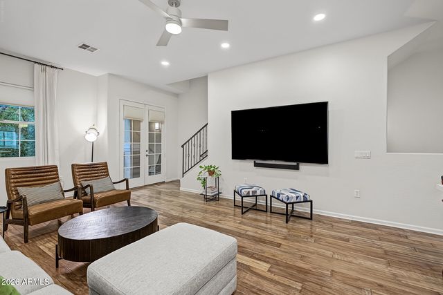 124 N CALIFORNIA Street 17, Chandler, AZ 85225
