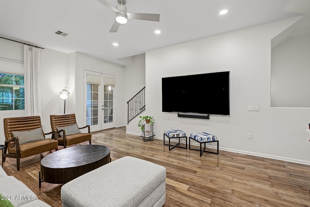 124 N CALIFORNIA Street 17, Chandler, AZ 85225 — photo 4