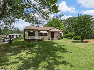 228 Charlesworth Avenue, Spartanburg, SC 29306