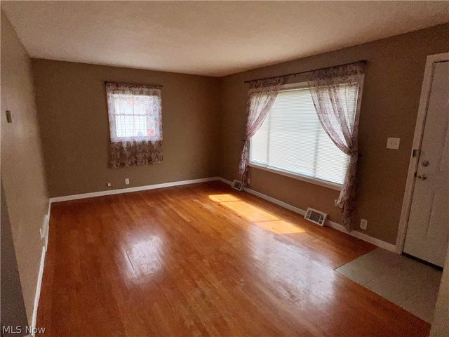 227 Howard Street, Medina, OH 44256