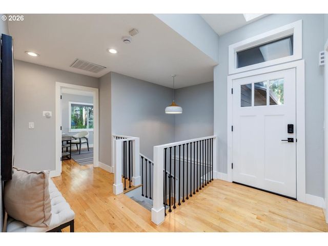 4188 COBB Way, Lake Oswego, OR 97035