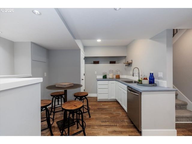 4188 COBB Way, Lake Oswego, OR 97035