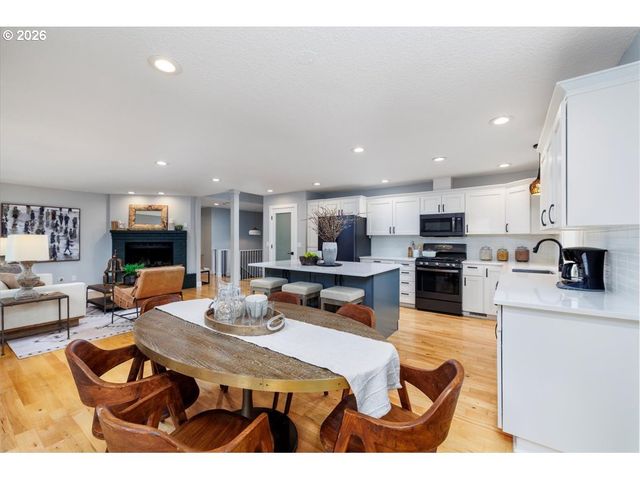 4188 COBB Way, Lake Oswego, OR 97035