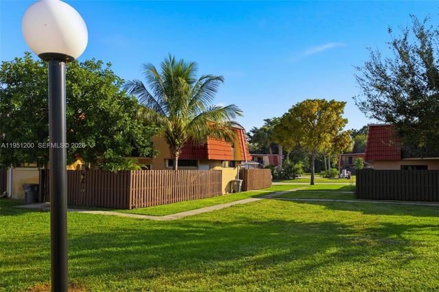 23024 Oxford Pl C, Boca Raton, FL 33433