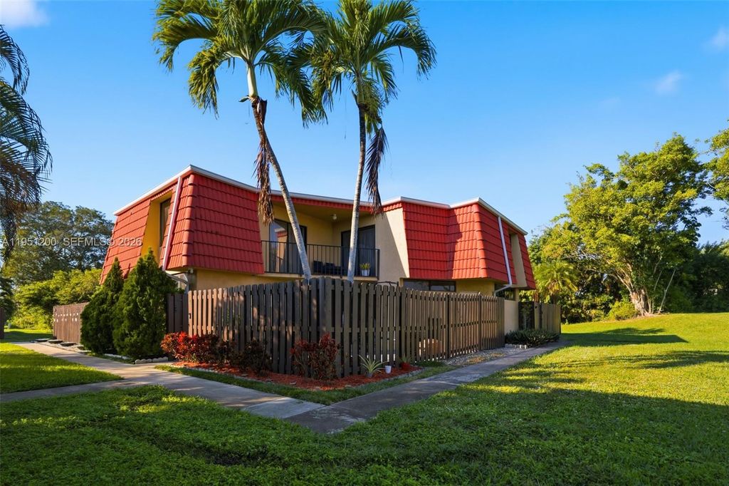 23024 Oxford Pl C, Boca Raton, FL 33433