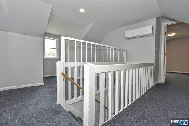 72 Ridgewald Avenue, Waldwick, NJ 07463