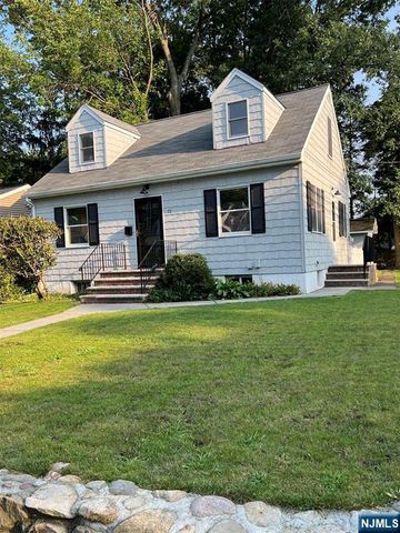 72 Ridgewald Avenue, Waldwick, NJ 07463