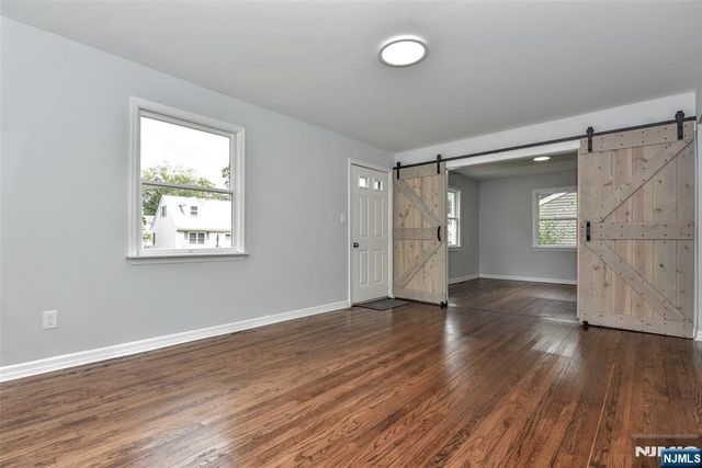 72 Ridgewald Avenue, Waldwick, NJ 07463