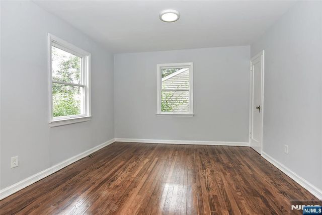 72 Ridgewald Avenue, Waldwick, NJ 07463