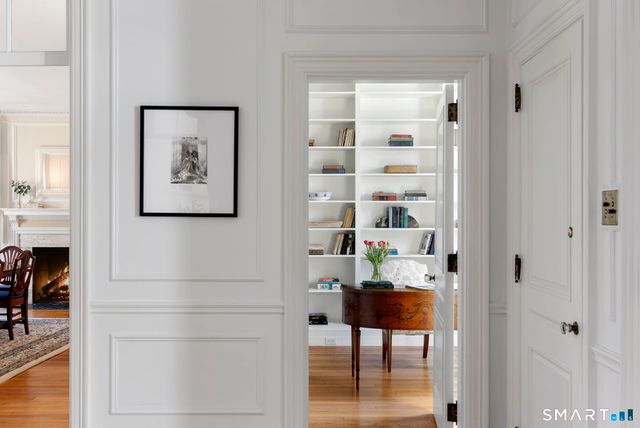 85 Bloomfield Avenue, West Hartford, CT 06105