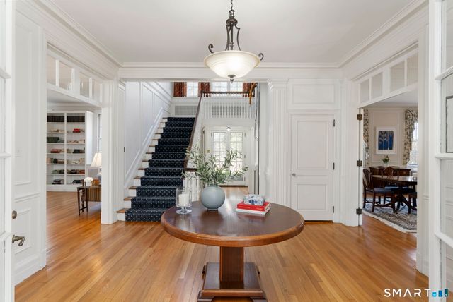 85 Bloomfield Avenue, West Hartford, CT 06105