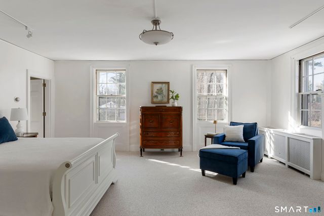 85 Bloomfield Avenue, West Hartford, CT 06105