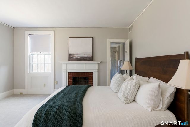 85 Bloomfield Avenue, West Hartford, CT 06105