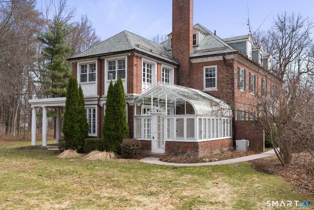 85 Bloomfield Avenue, West Hartford, CT 06105