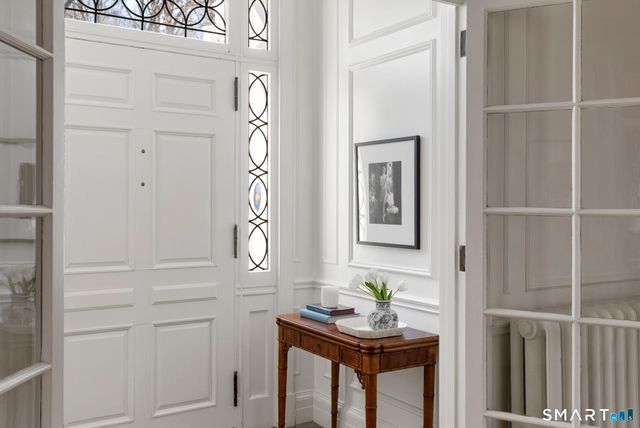 85 Bloomfield Avenue, West Hartford, CT 06105