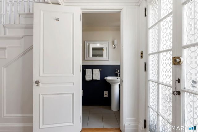 85 Bloomfield Avenue, West Hartford, CT 06105