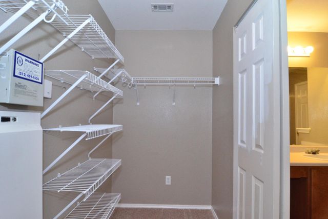 316 Strawn, Kyle, TX 78640