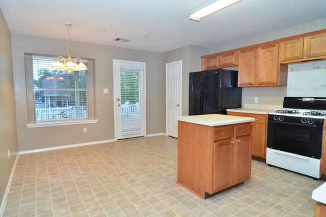 316 Strawn, Kyle, TX 78640