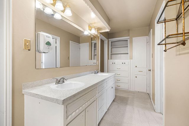 11403 Cold Spring Drive, Houston, TX 77043