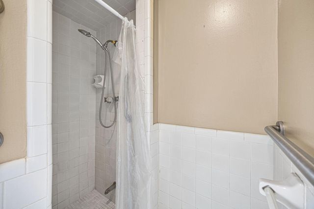 11403 Cold Spring Drive, Houston, TX 77043