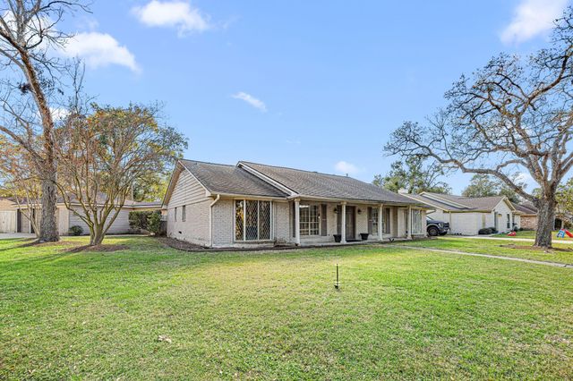 11403 Cold Spring Drive, Houston, TX 77043