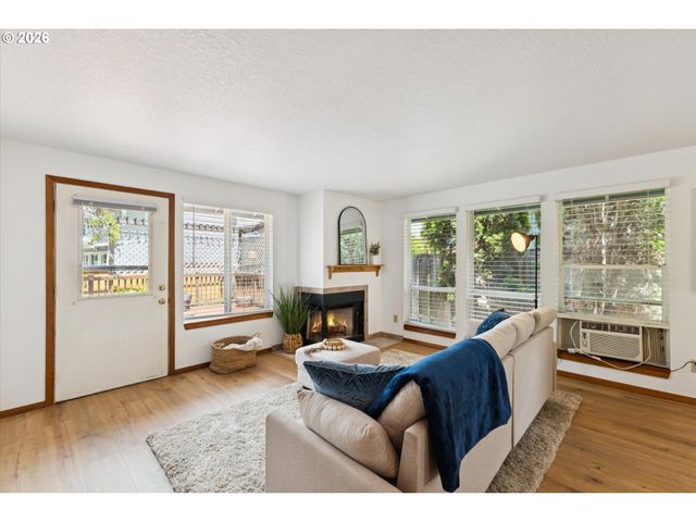 1509 23RD Ave, Forest Grove, OR 97116