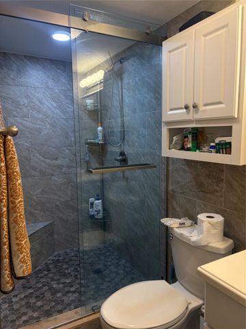 211 N Oakridge 211, Deerfield Beach, FL 33442