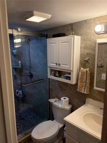 211 N Oakridge 211, Deerfield Beach, FL 33442