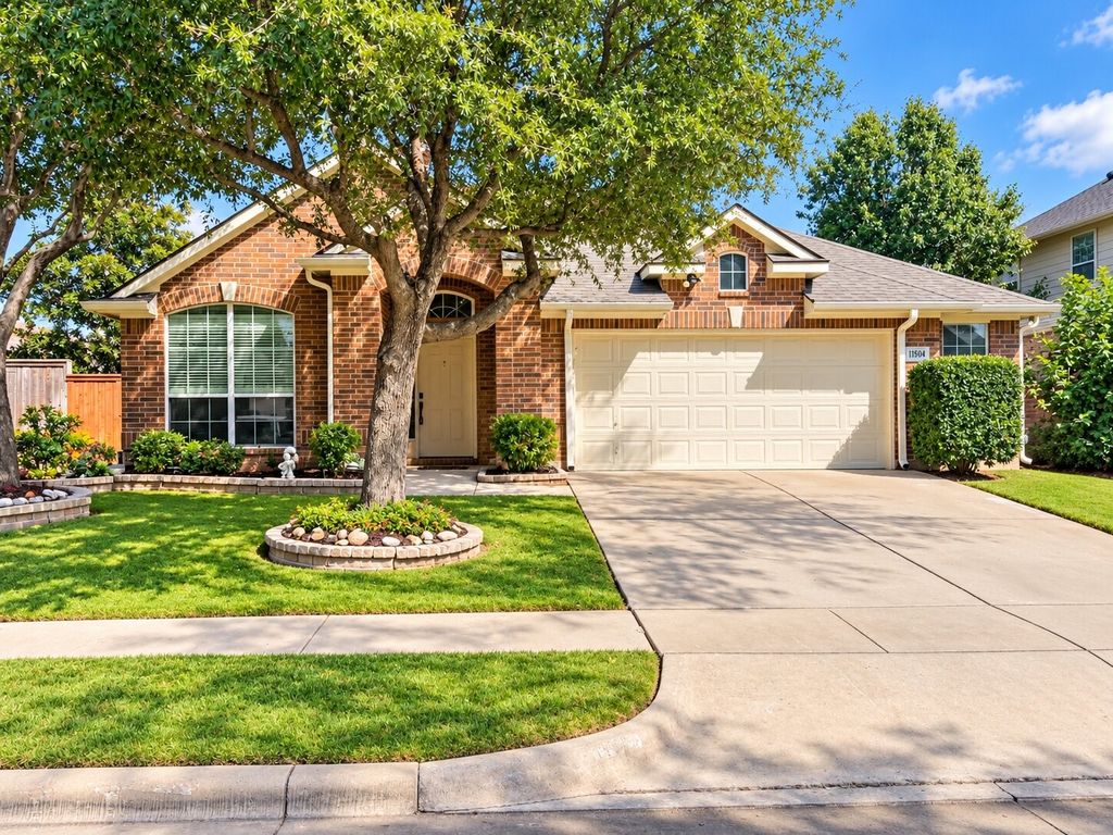 11504 Crystal Falls Drive, Fort Worth, TX 76244 — exterior