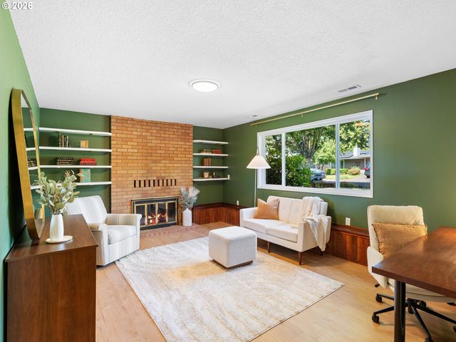 5966 Se SUNDIAL Ct, Milwaukie, OR 97222
