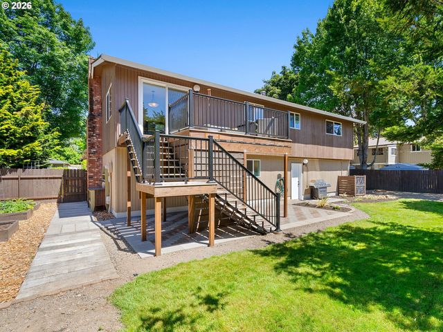 5966 Se SUNDIAL Ct, Milwaukie, OR 97222