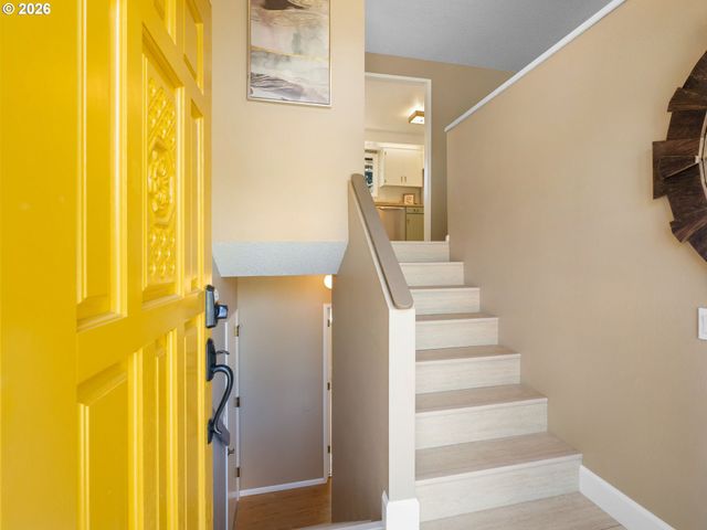 5966 Se SUNDIAL Ct, Milwaukie, OR 97222