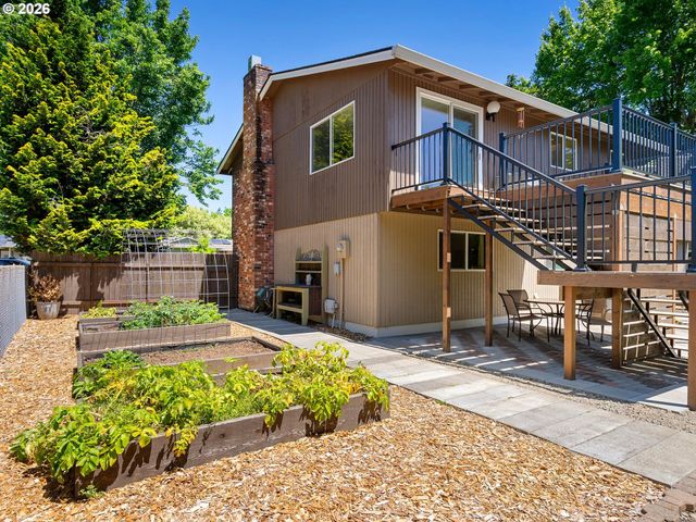 5966 Se SUNDIAL Ct, Milwaukie, OR 97222