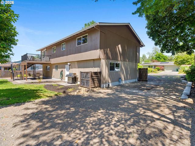 5966 Se SUNDIAL Ct, Milwaukie, OR 97222