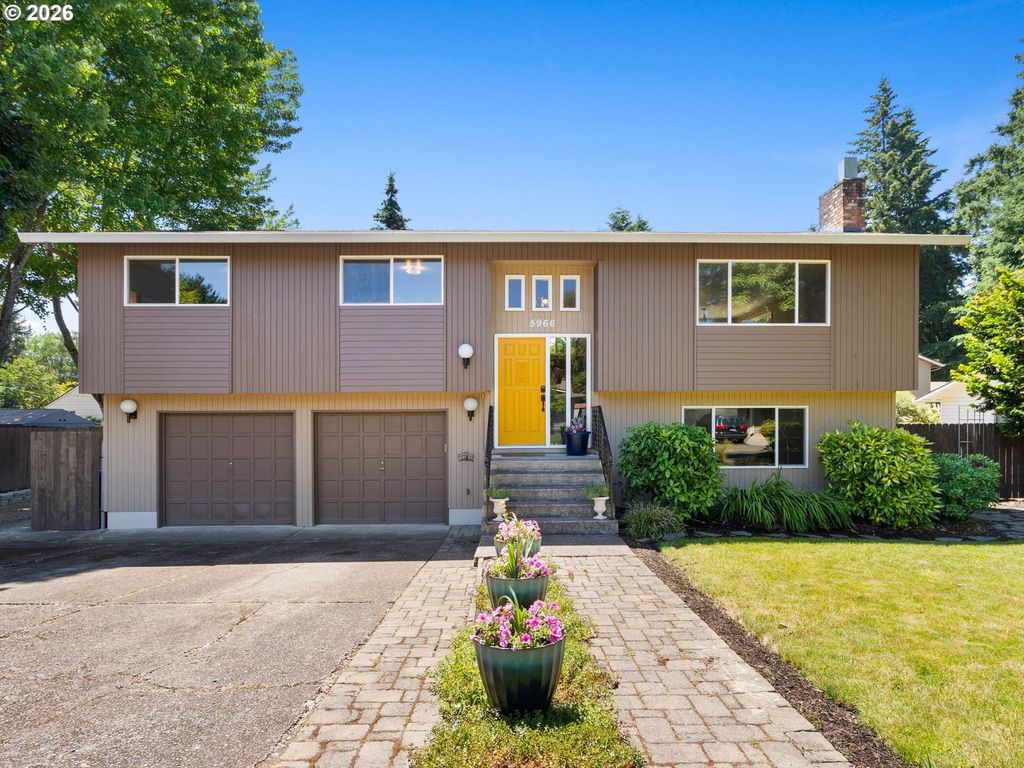 5966 Se SUNDIAL Ct, Milwaukie, OR 97222