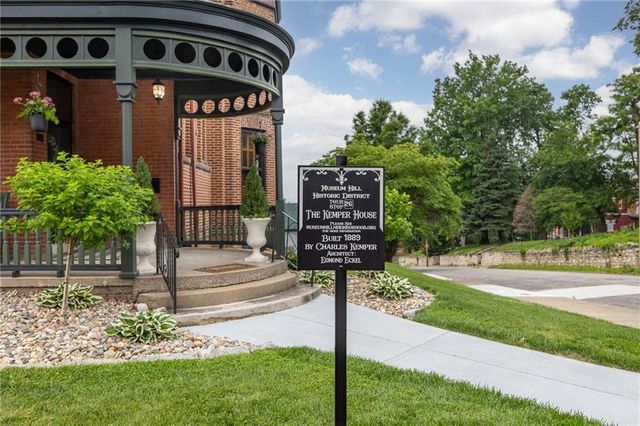 1328 Francis Street, St Joseph, MO 64501