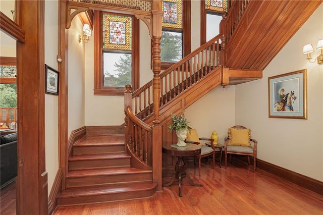 1328 Francis Street, St Joseph, MO 64501